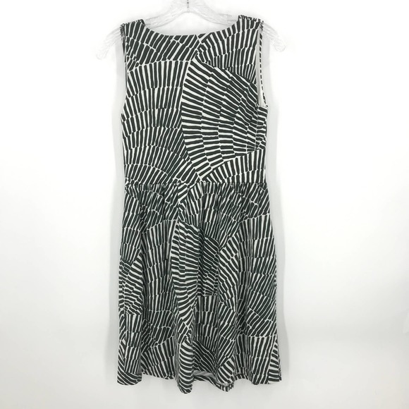 Boden Pretty Ruched Wrap Dress Green V-Neck - Picture 10 of 11